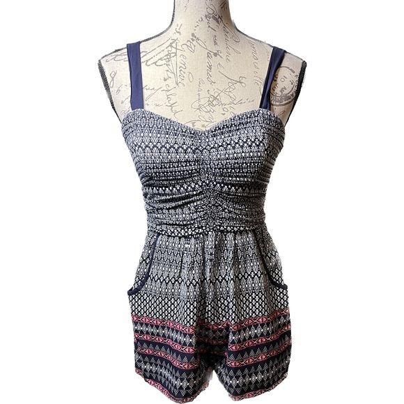 Band of Gypsies Romper NWT - Picture 2 of 4